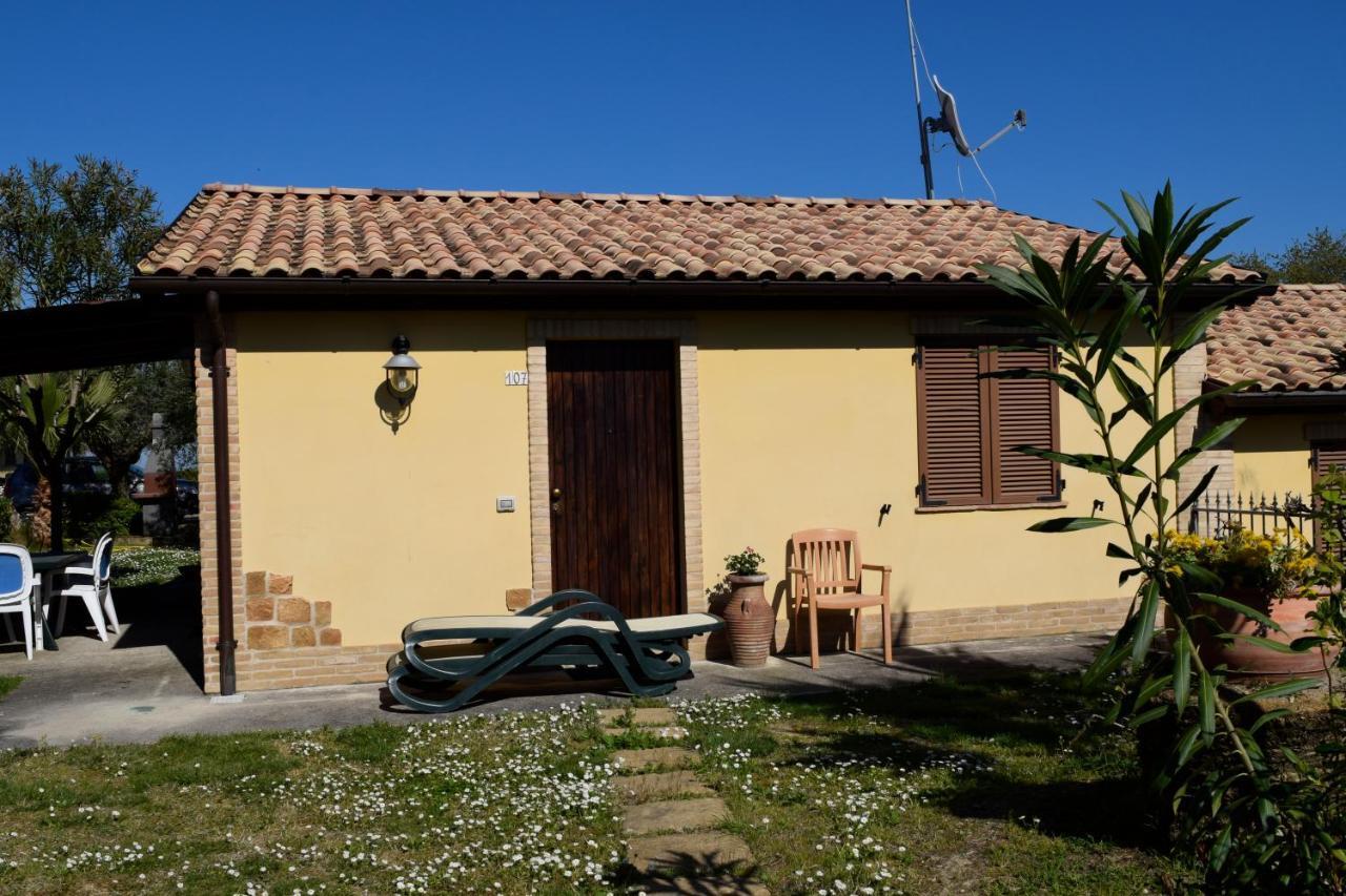 Villa Manu Lapedona Exterior photo